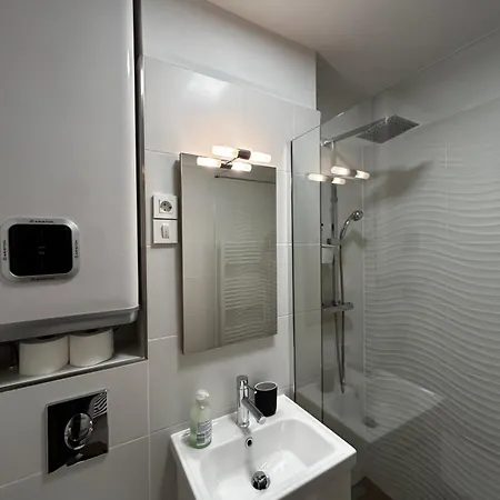 Eluma Apartment