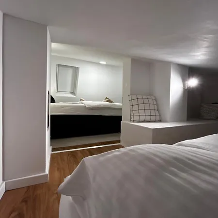 Eluma Apartment *