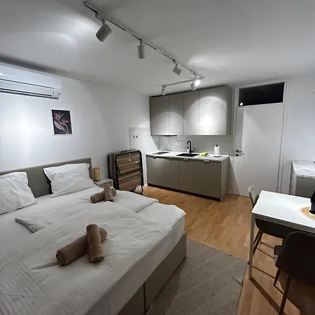 Eluma Apartment *